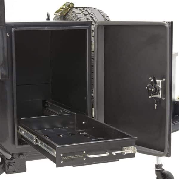 SCOUT TRAILER includes roofrack, awning and shower box
