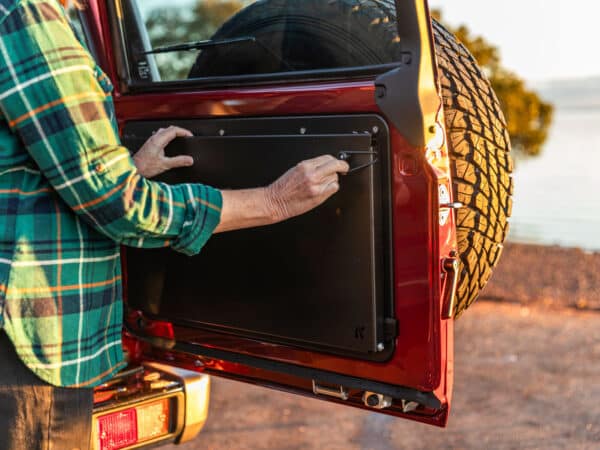 LC70 Rear Door Drop Down Table & Door Cards