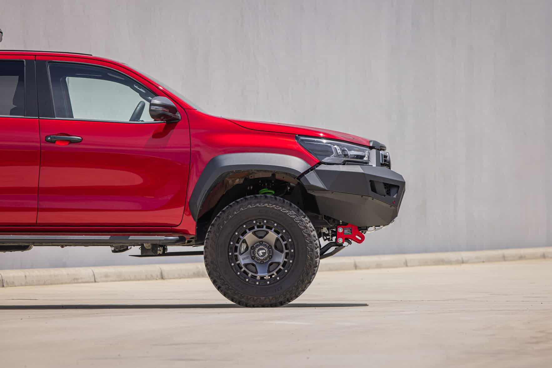 HILUX ROGUE 2023+ RAID BULL BAR